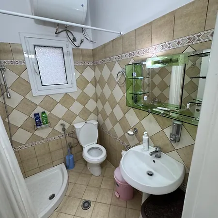 James Apartment *