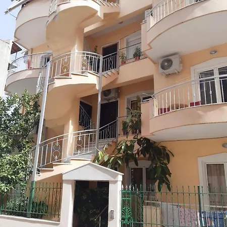 James Apartment