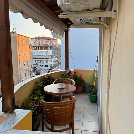 James Apartment