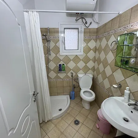 James Apartment * Σαράντα
